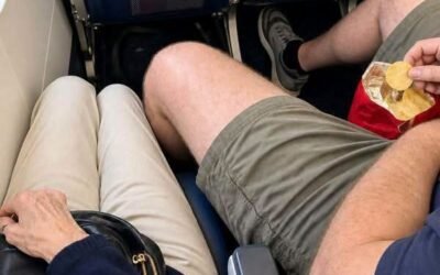 She Stayed Quiet for Hours—Then Took Her Seat Back at 30,000 Feet