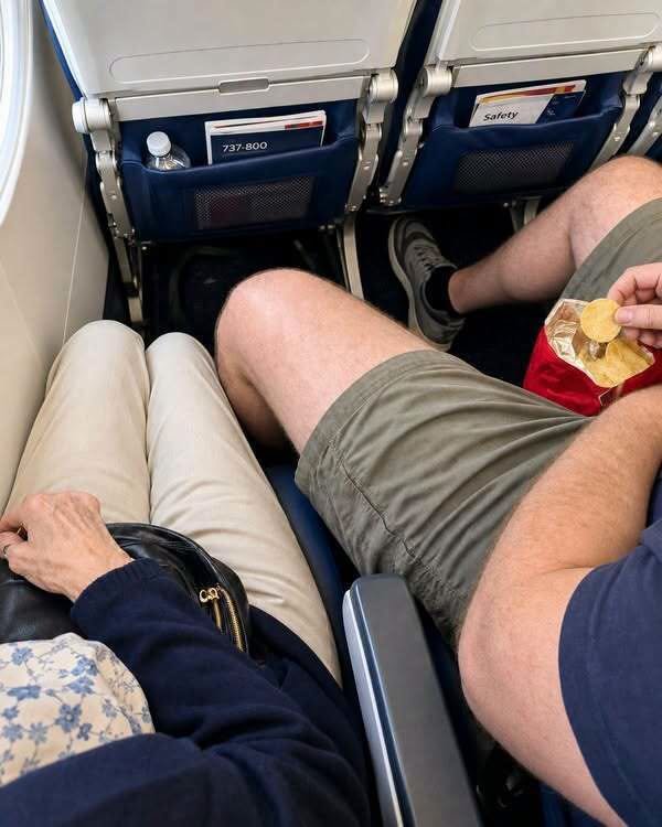 She Stayed Quiet for Hours—Then Took Her Seat Back at 30,000 Feet